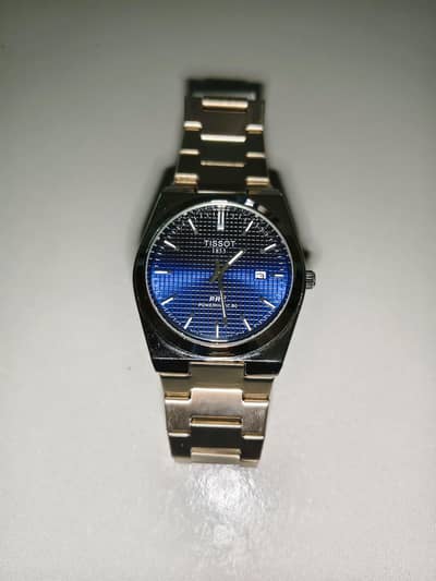 it's an normal analog watch