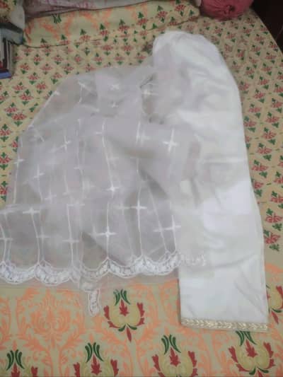 White/Off-White Fancy Embroidered Maxi – Worn Once | Like New