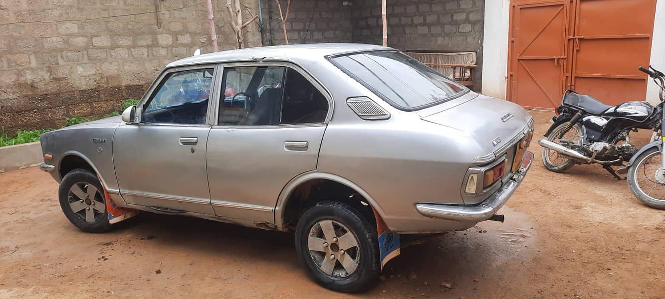 74 model carrolla 4