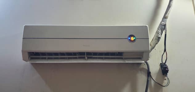 gree a. c 1.5 ton noon invator