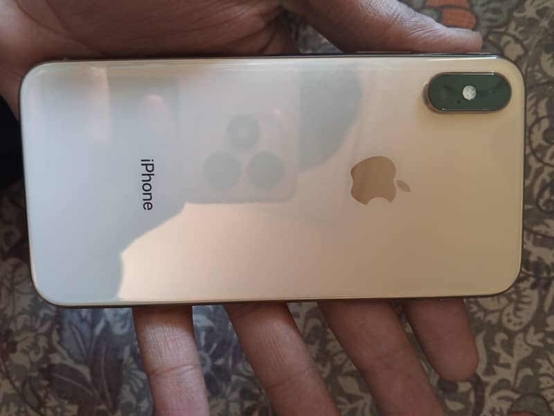 Apple iPhone XS 1