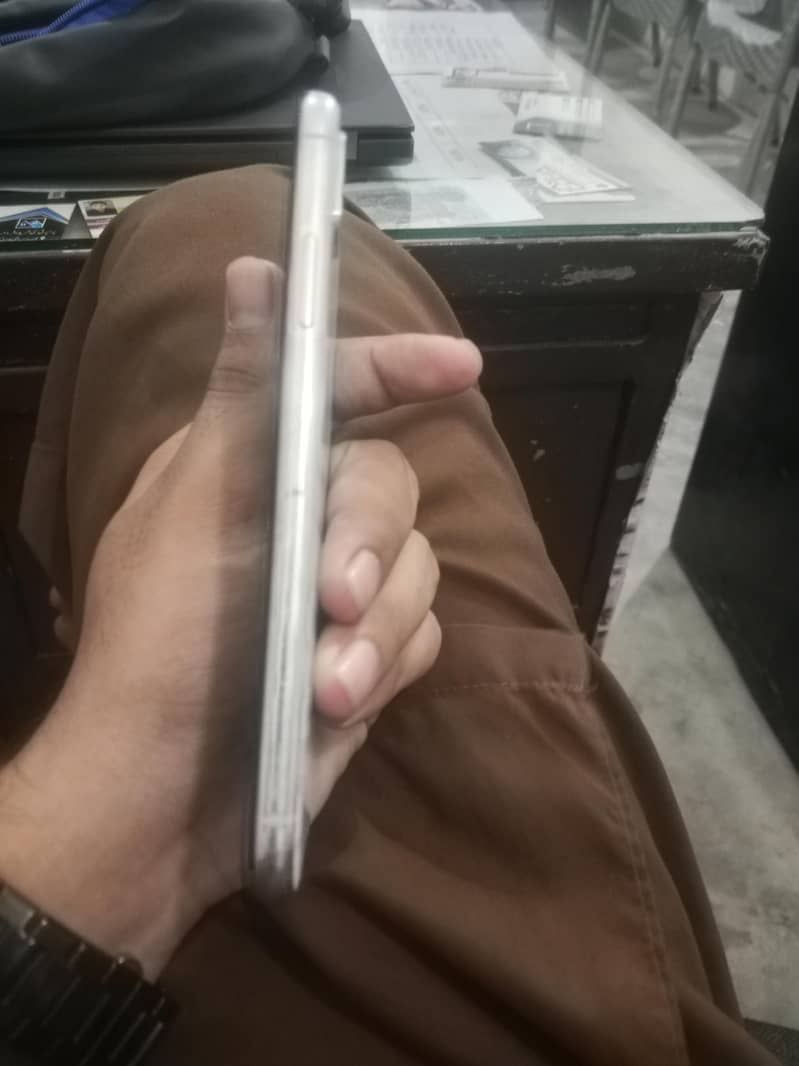 Apple iPhone X 1