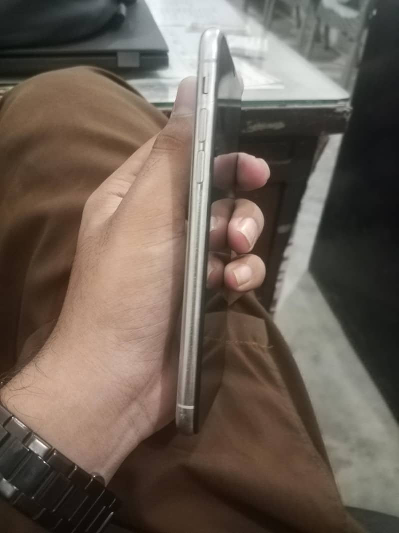 Apple iPhone X 3