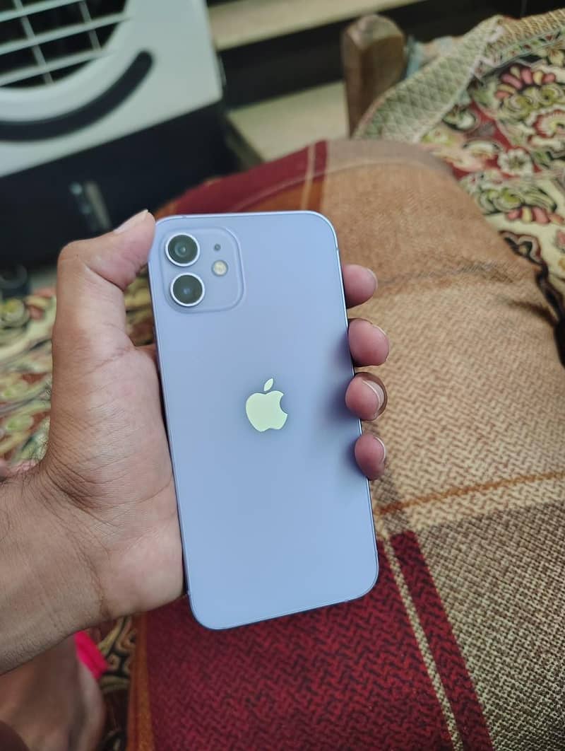 Apple iPhone 12 2