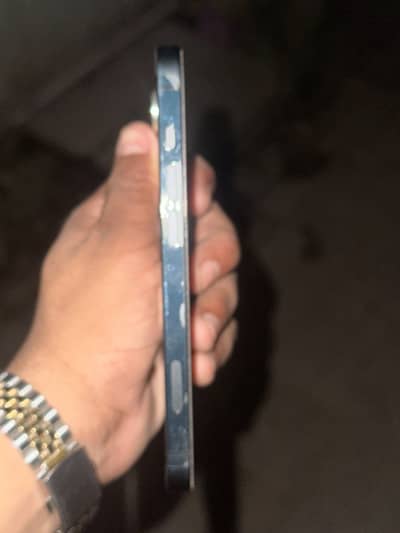 Apple iPhone 16e