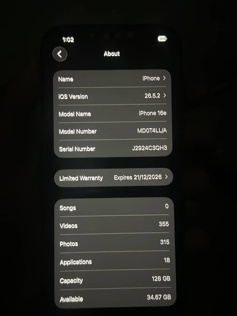 Apple iPhone 16e 2