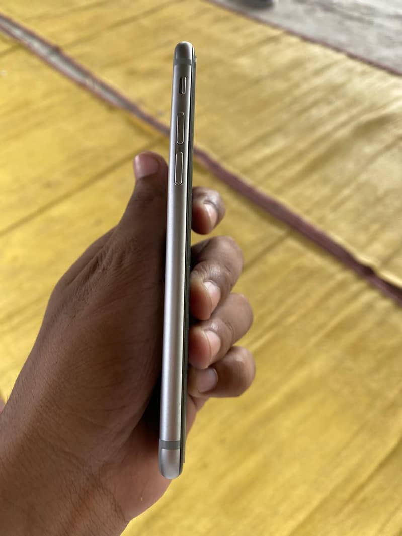 Apple iPhone 6 2