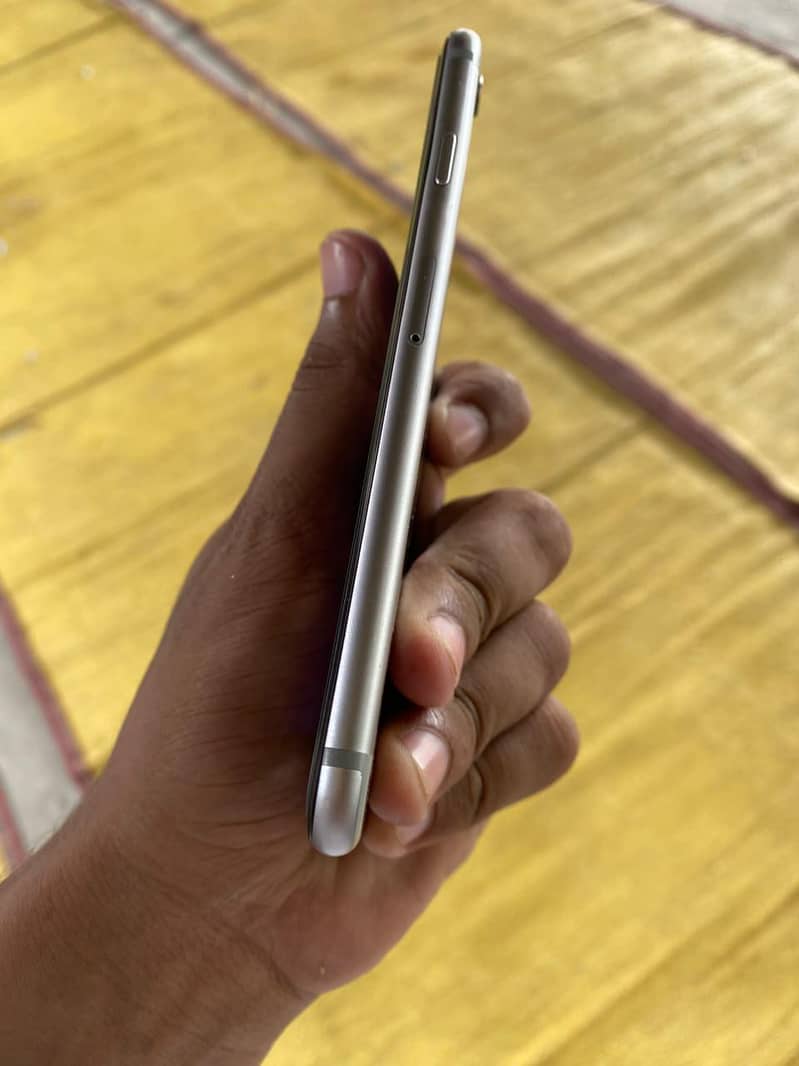 Apple iPhone 6 4