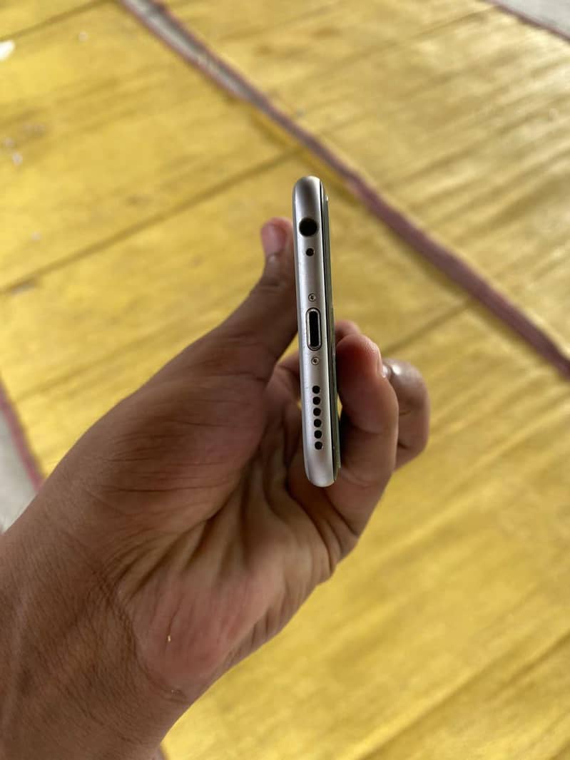 Apple iPhone 6 5