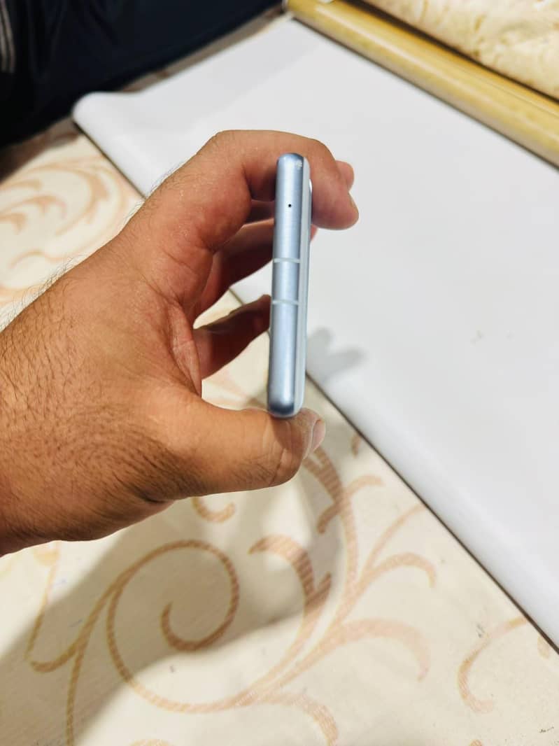 Google Pixel 7a 2