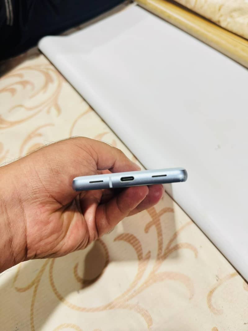 Google Pixel 7a 3