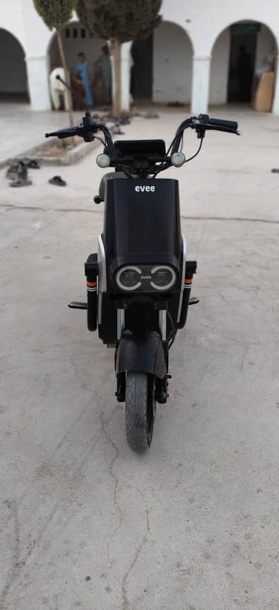 Evee Mito Electric Scooty