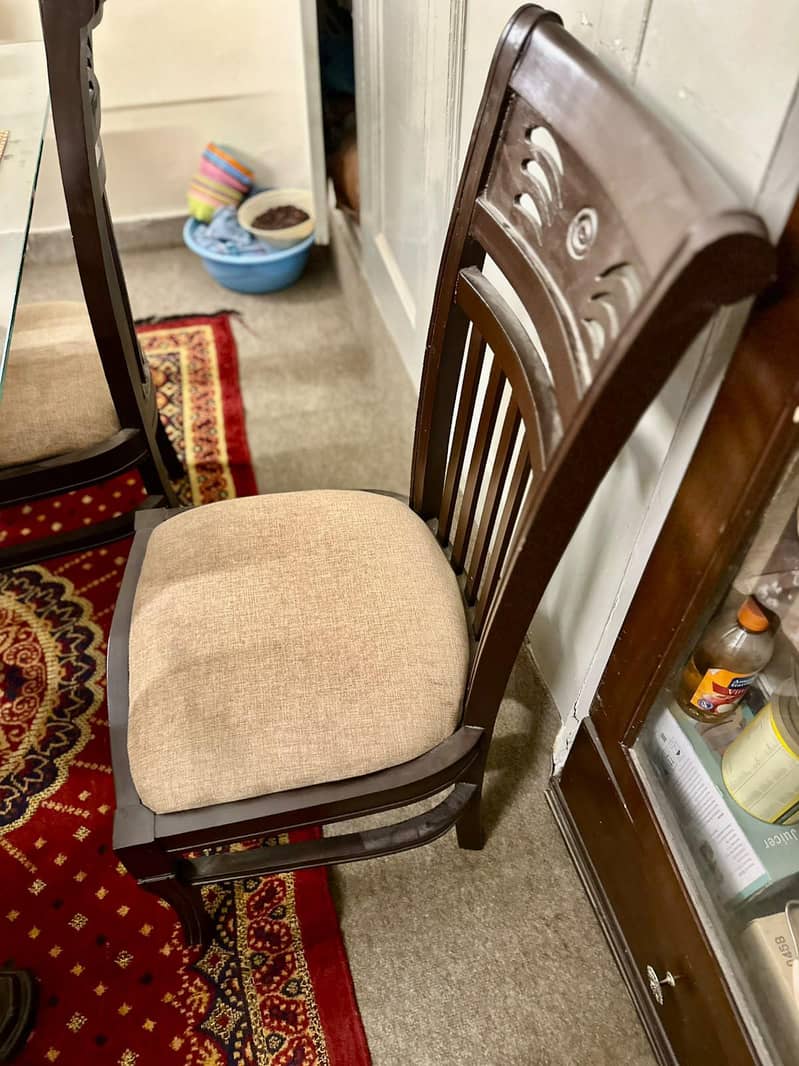 Dining Table with Show Case 4