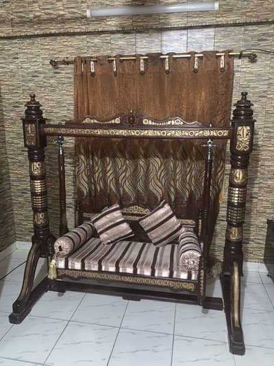 New Jhoola for sale in Qasimabad Hyderabad