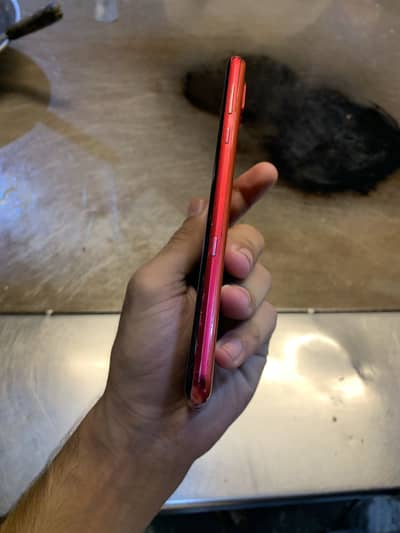 Sharp Aquos R3