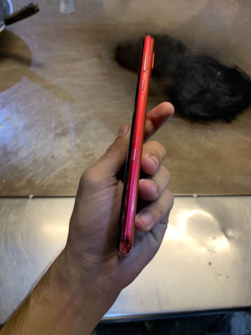 Sharp Aquos R3 0