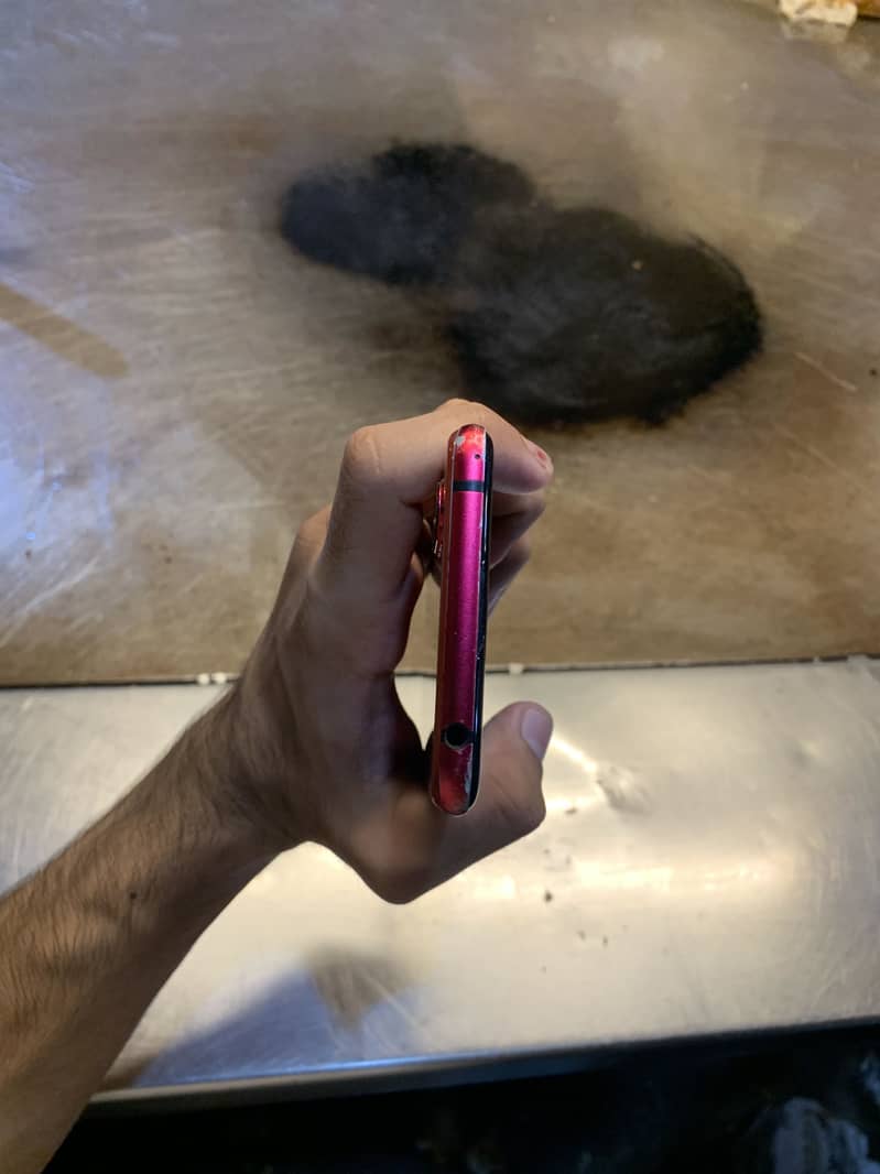 Sharp Aquos R3 3