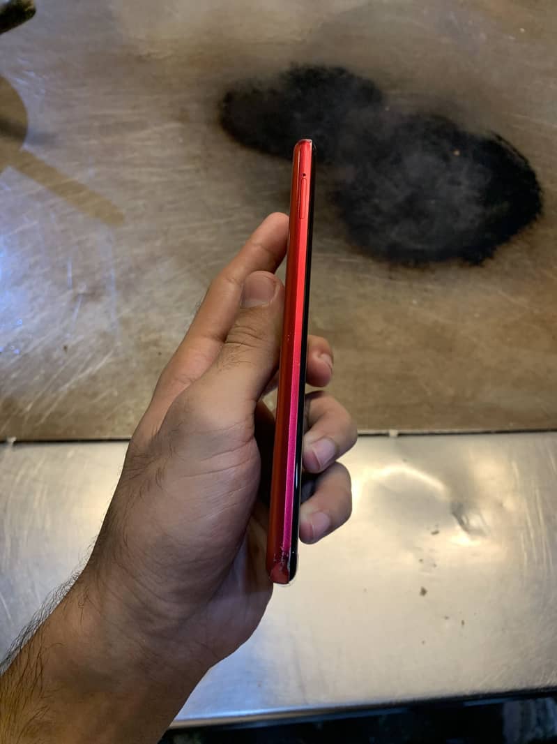 Sharp Aquos R3 4