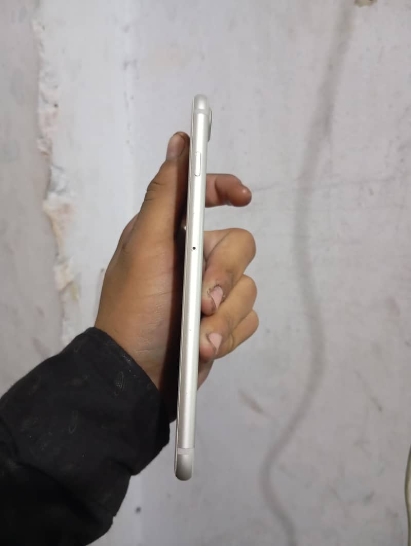Apple iPhone 7 Plus 5