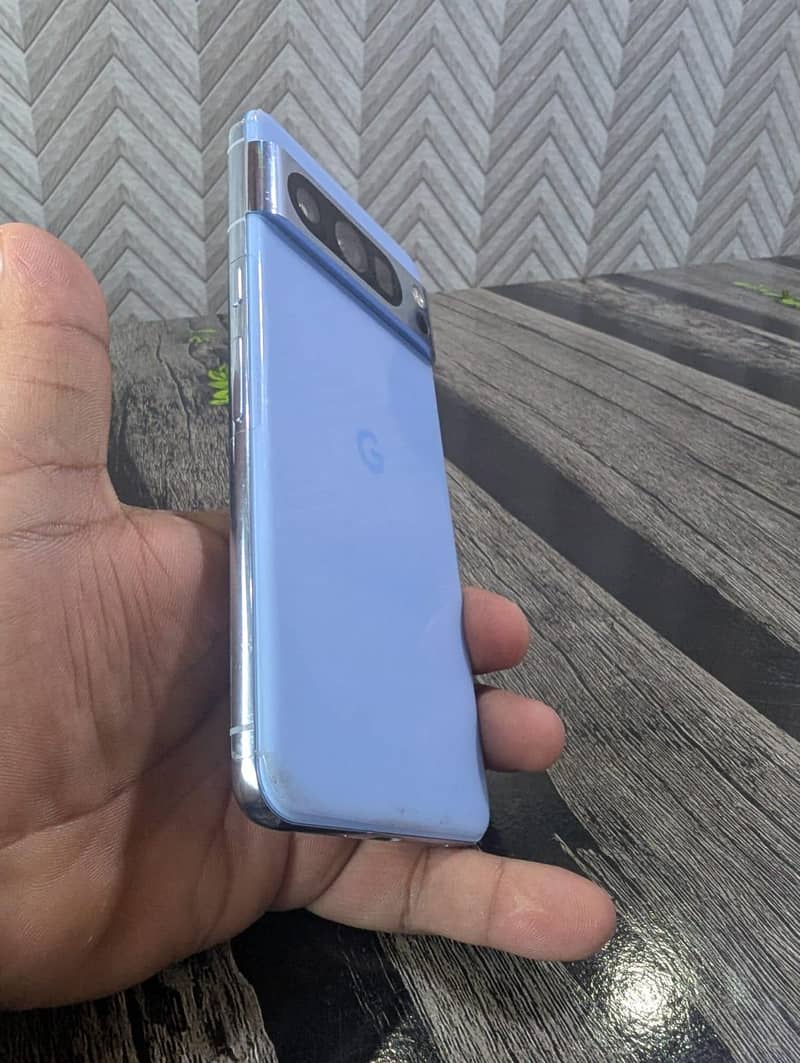 Google Pixel 8 pro 1