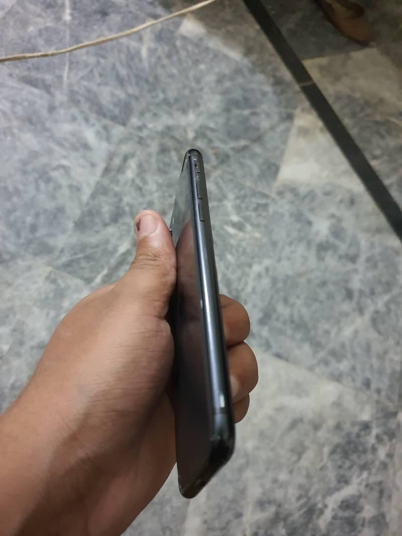 Apple iPhone SE 3