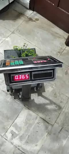 digital scale. 0