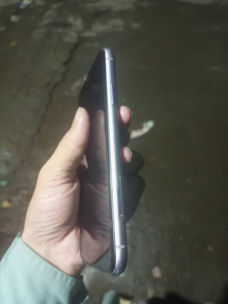 iPhone 11 1