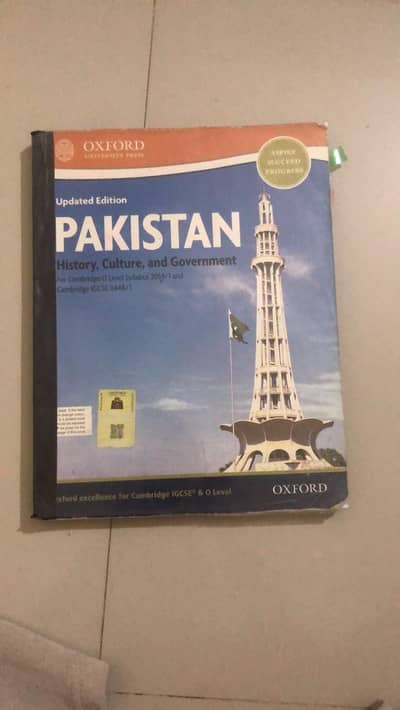 Pakistani studies Olevel/IGCSE course books and notes for both subjec.