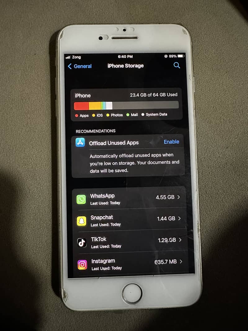 Apple iPhone 8 Plus 4