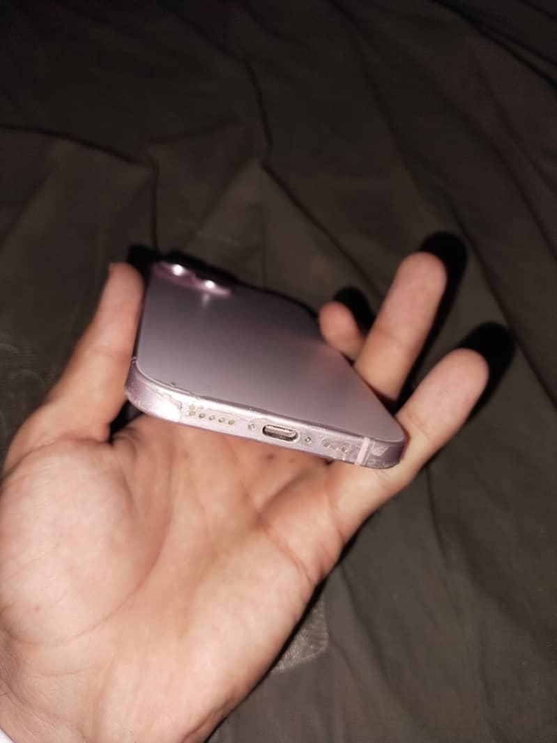 Apple iPhone 15 3