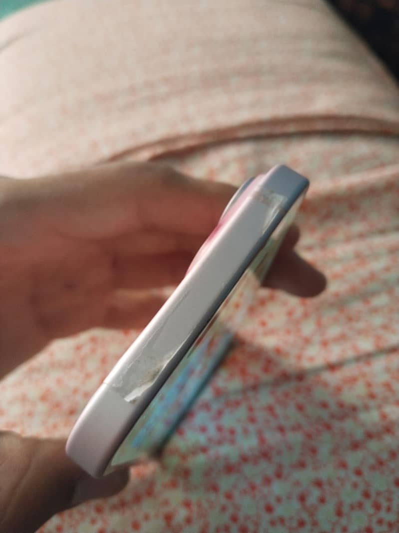 Apple iPhone 15 5