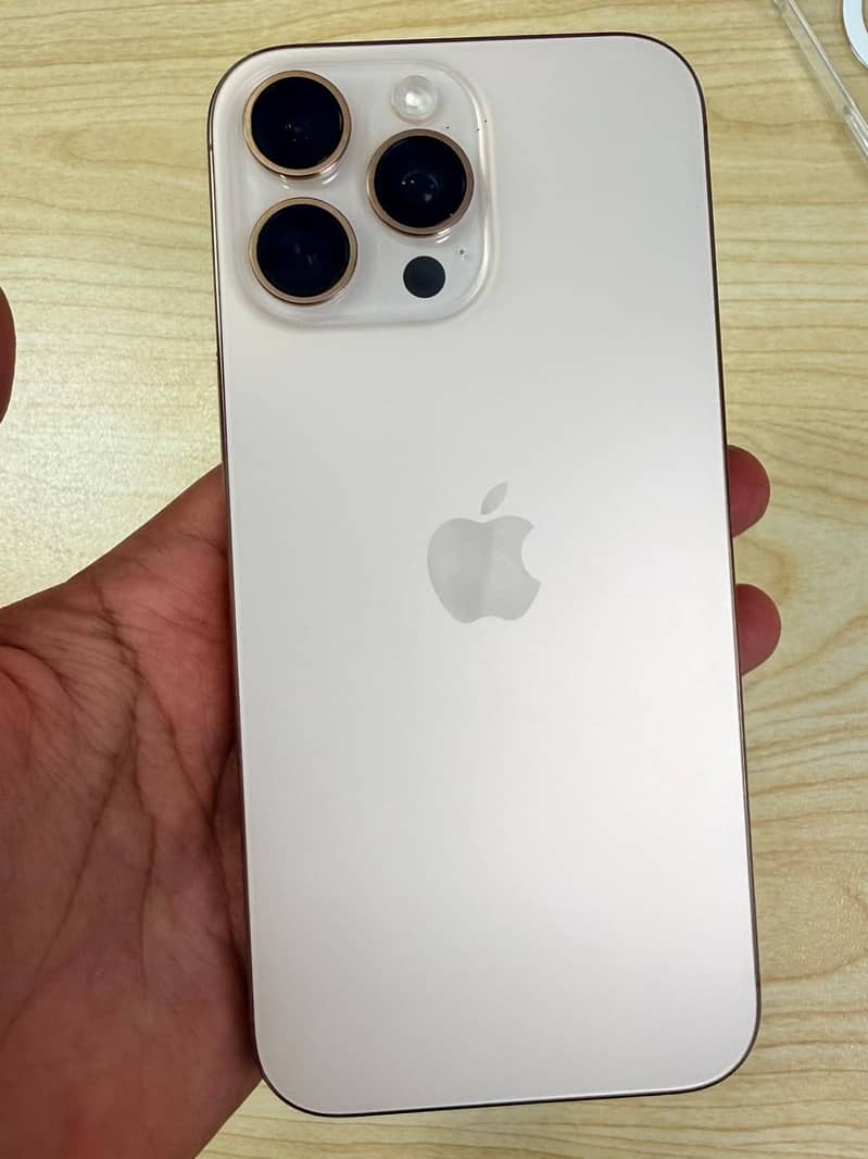 Apple iPhone 16 Pro Max 0