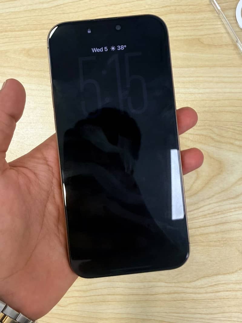 Apple iPhone 16 Pro Max 2