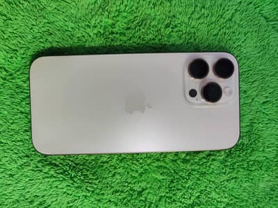 Apple iPhone 16 Pro Max