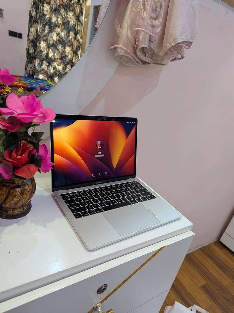 MacBook pro 2017 0