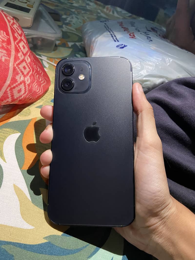Apple iPhone 12 3