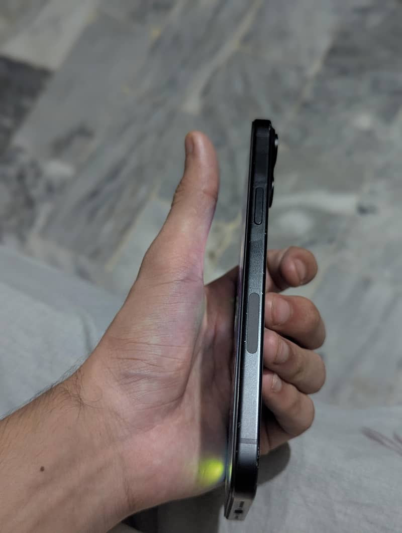Apple iPhone 15 plus 3