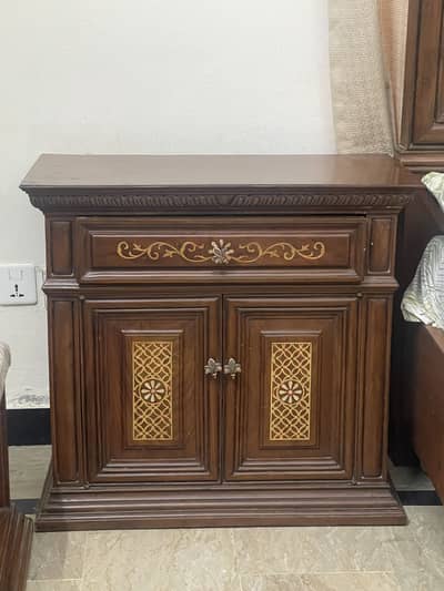 Wooden bed set