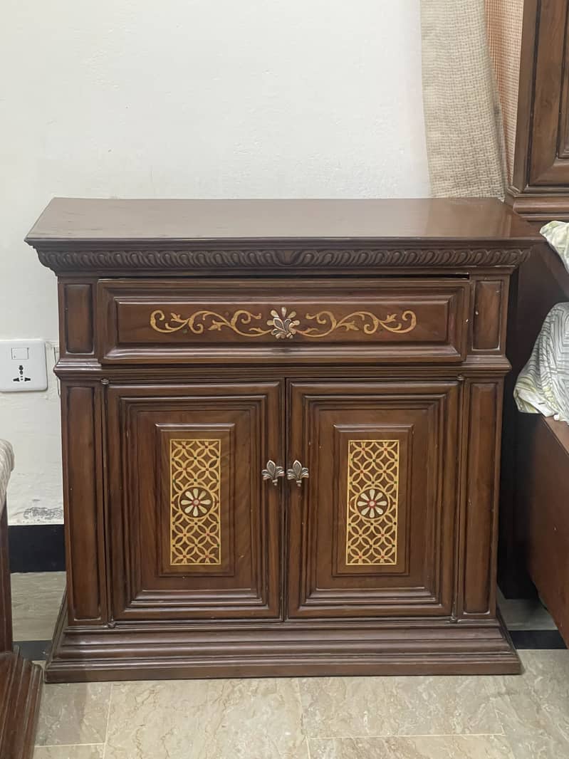 Bedroom set 0