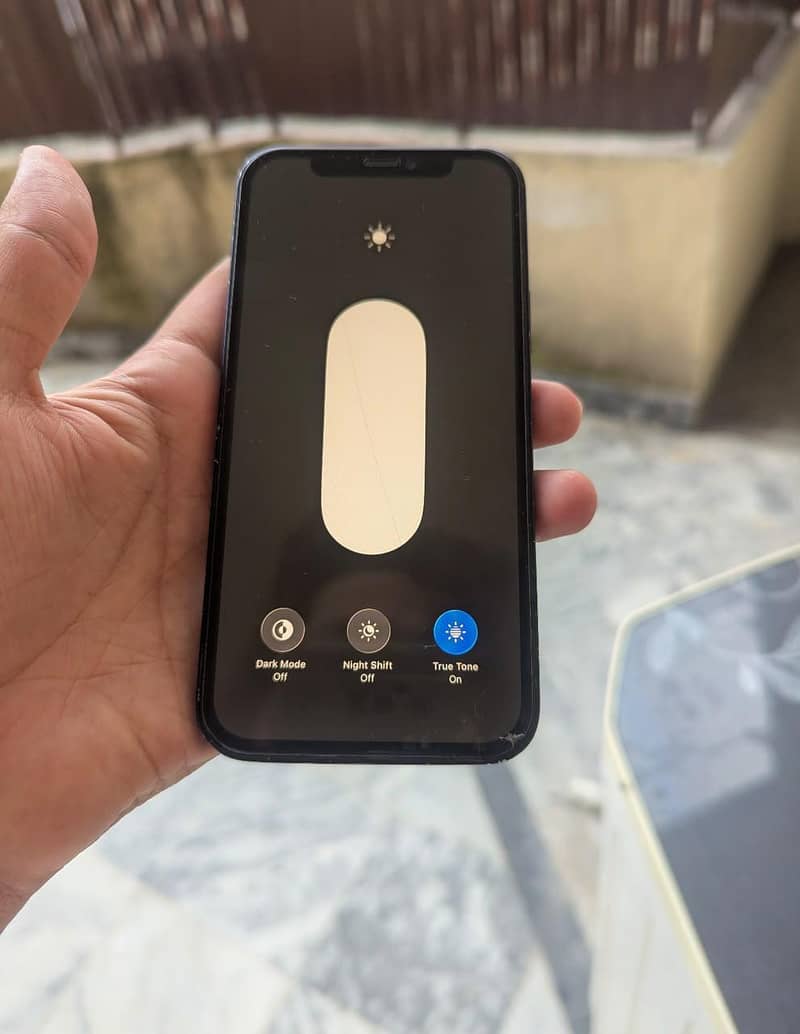 Apple iPhone 12 3