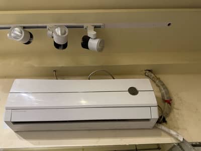Gree split ac non inverter