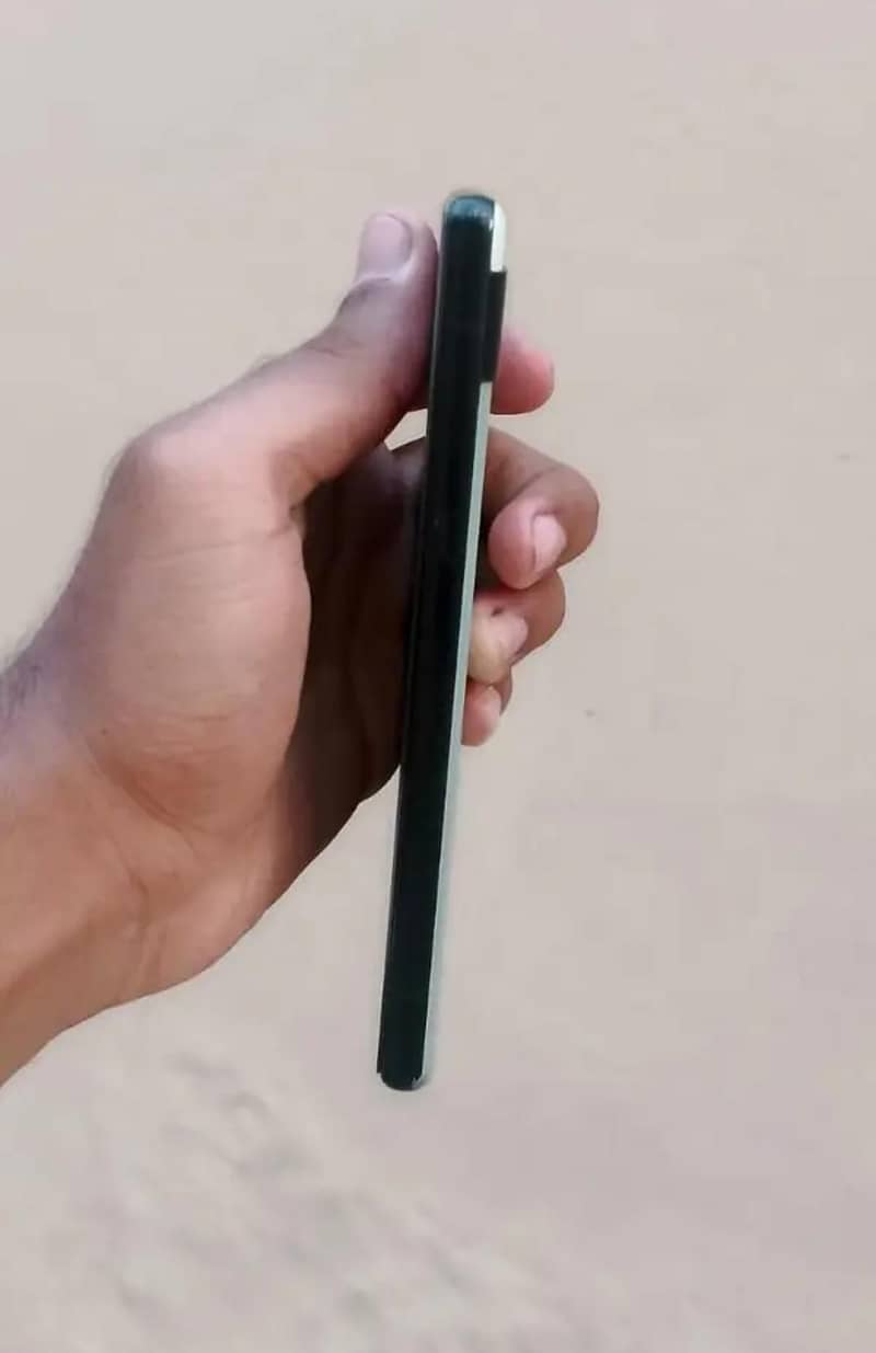 Google Pixel 6a 5