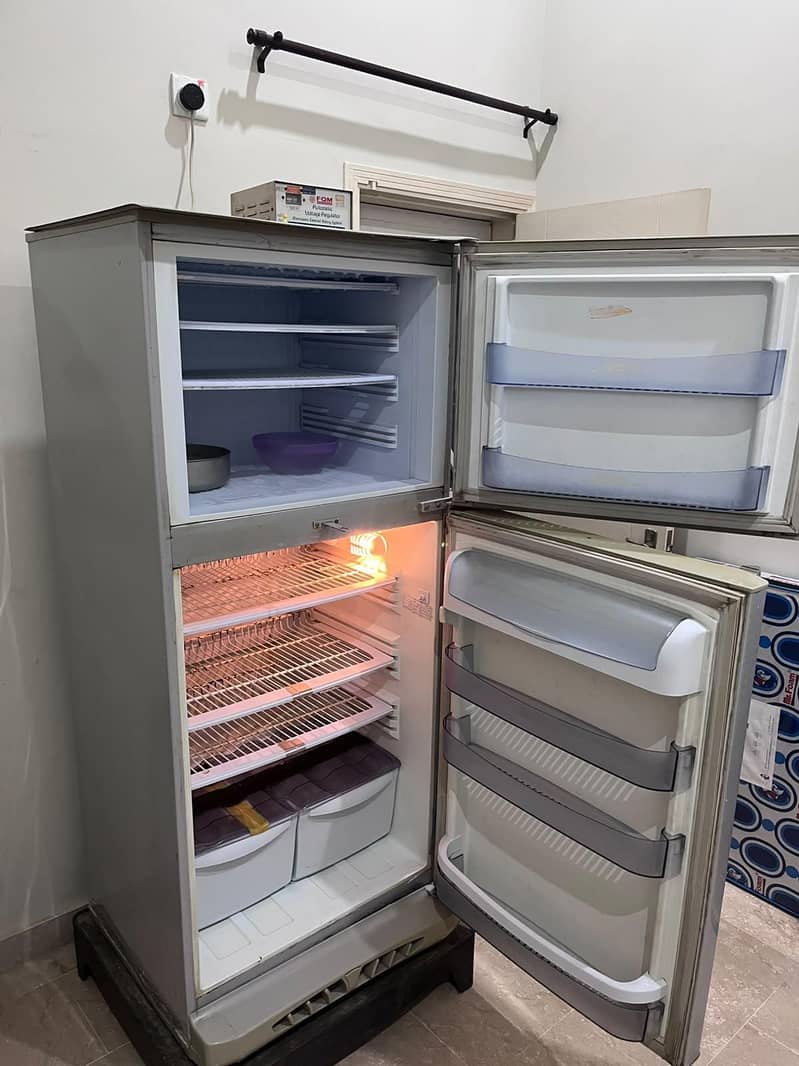 pell fridge 3