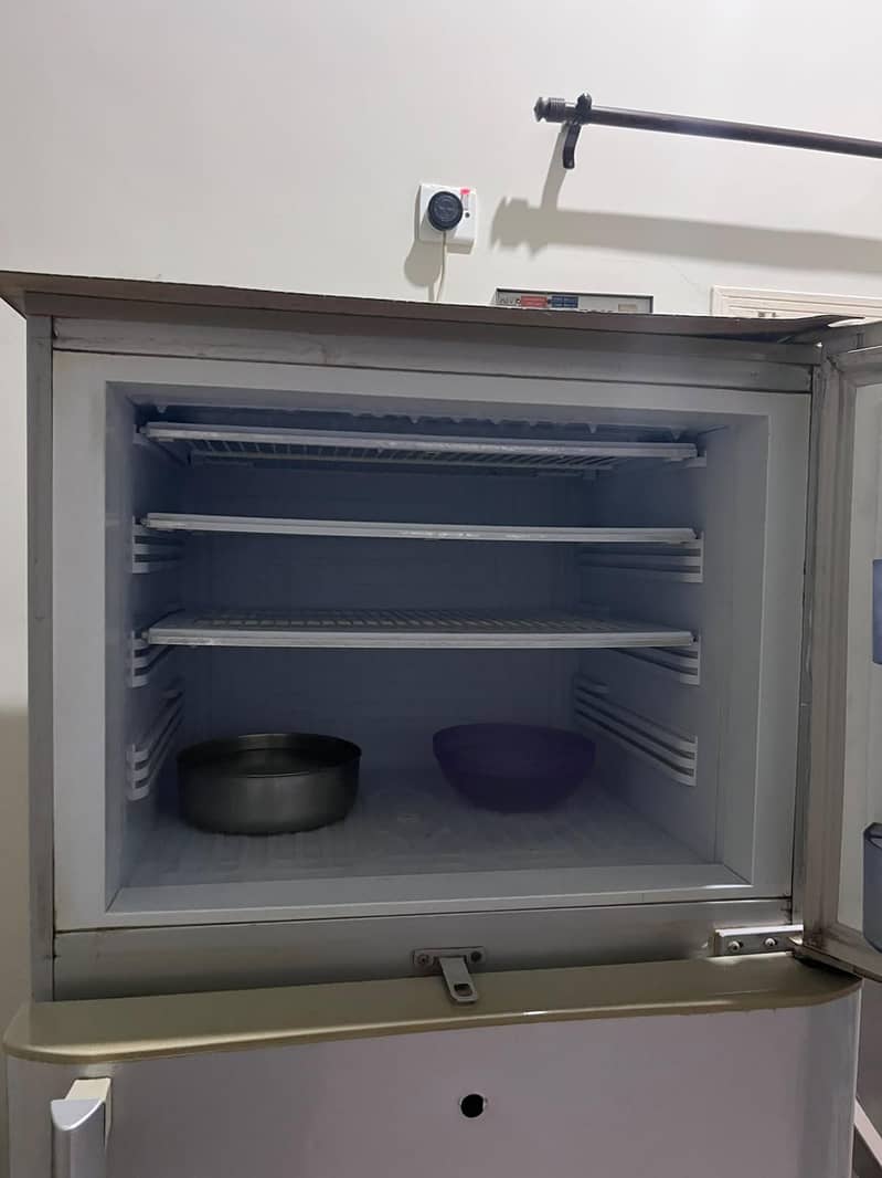 pell fridge 4