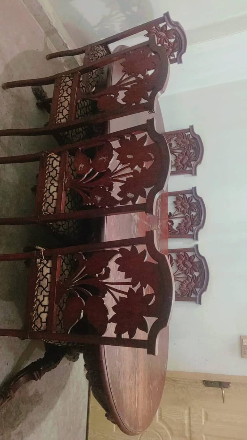 dinning table 0