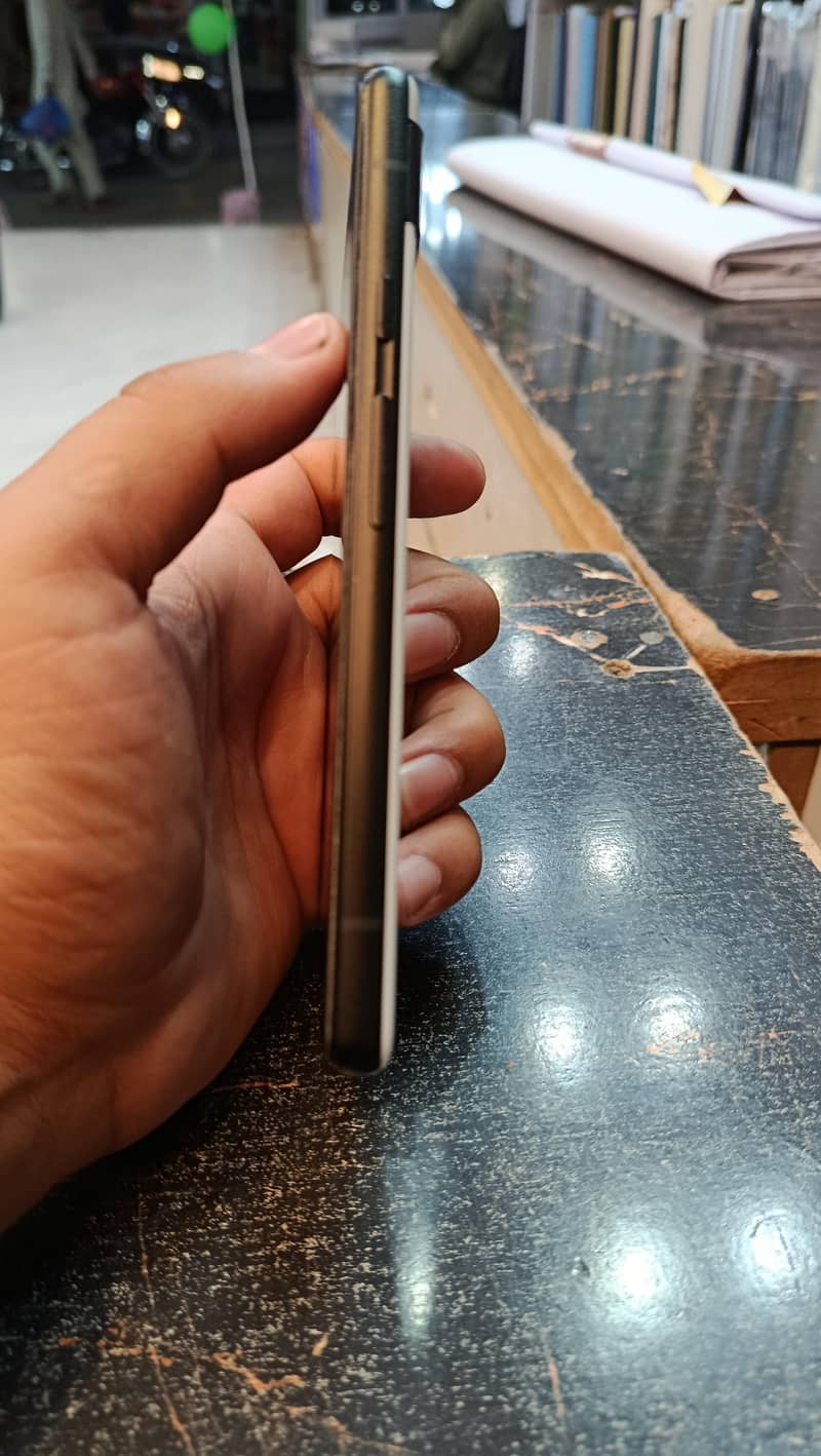 Google Pixel 6a 4