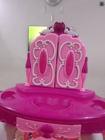 Dressing table 3 to 5 year's