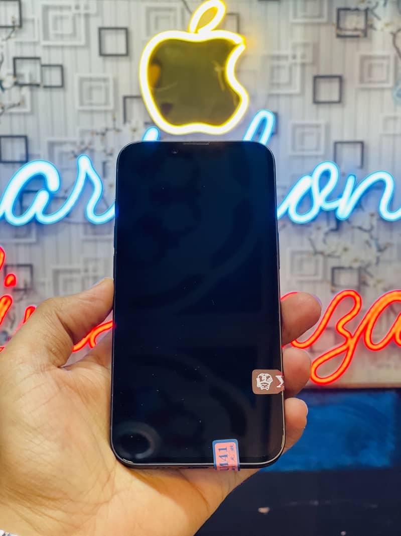 iPhone 16e 2