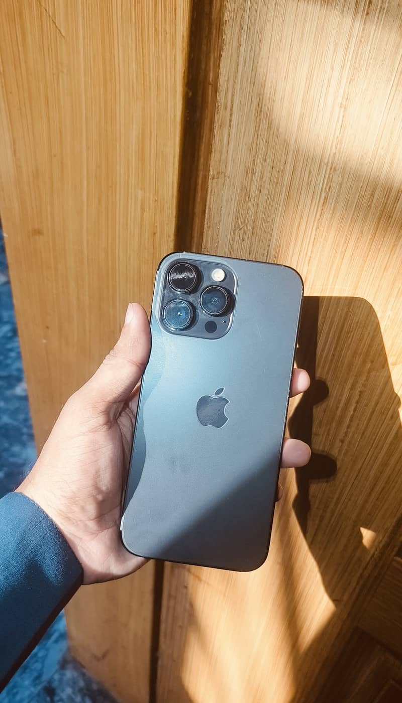 Apple iPhone 14 Pro Max 0