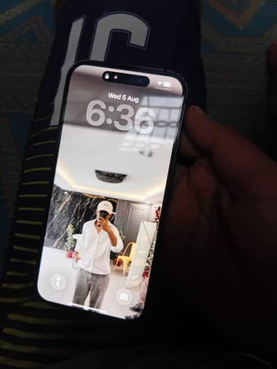 Apple iPhone 15